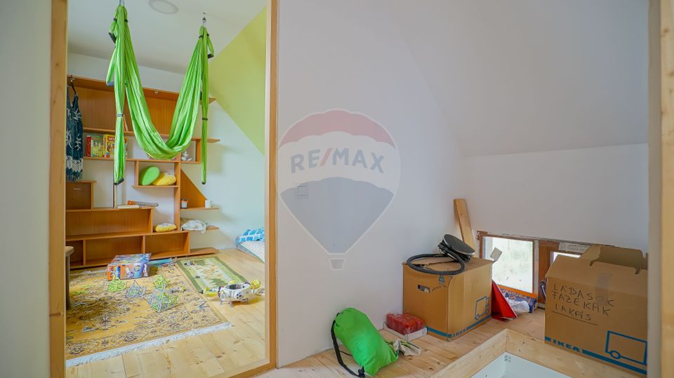 0% COMISION / Casă cu 3 camere si teren 28 500 mp , COVASNA