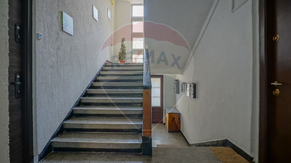 REZERVAT! Apartament 2 camere decomandat, spațios, Centrul Civic