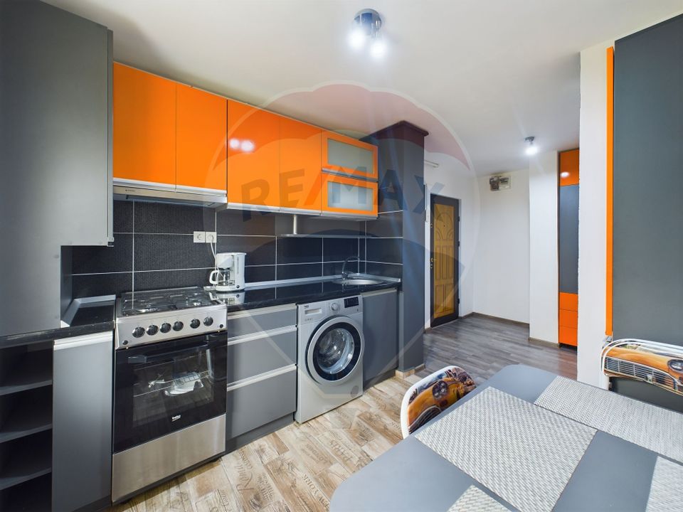 REZERVAT!|Apartament 2 camere|Renovat|Decomandat| Zona Lenin