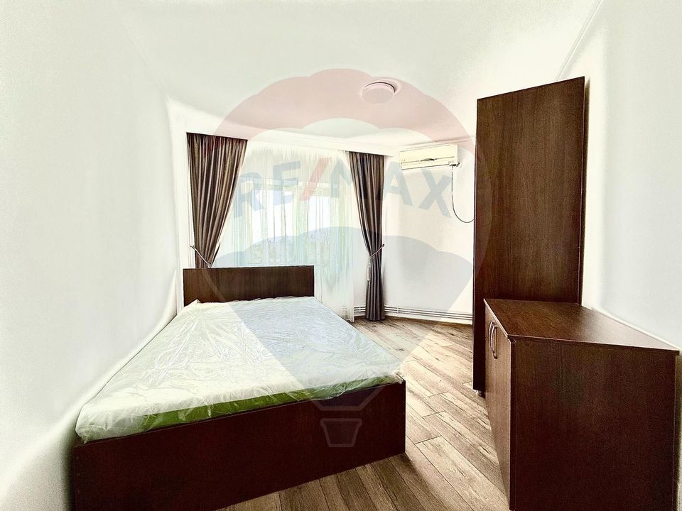 Apartament cu 3 camere de închiriat Bd Mamaia Capitol Central