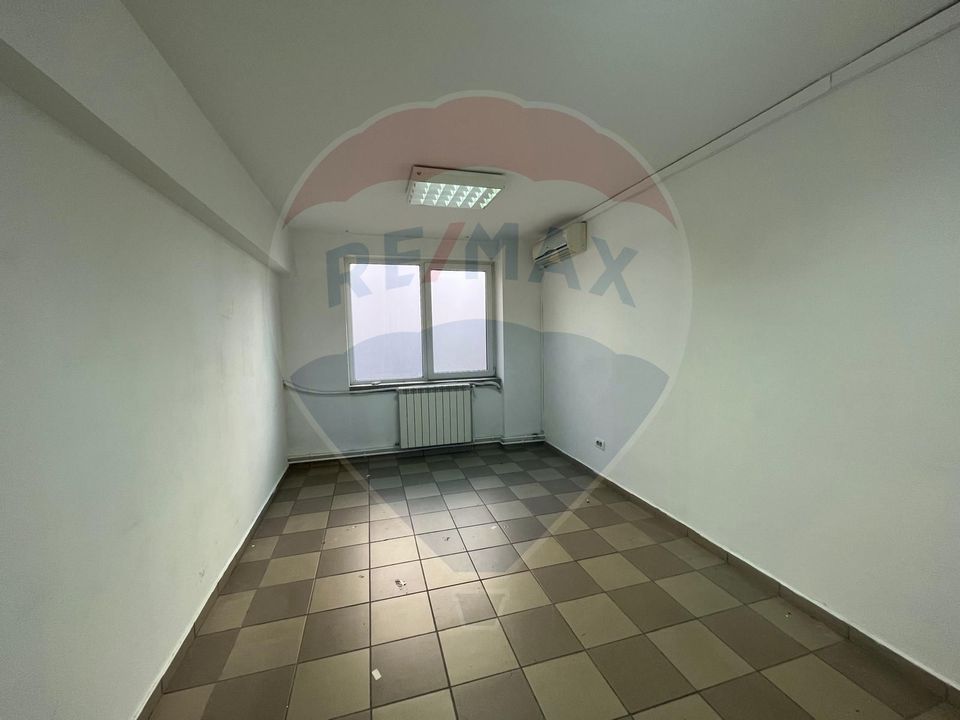 36sq.m Office Space for rent, Regie area