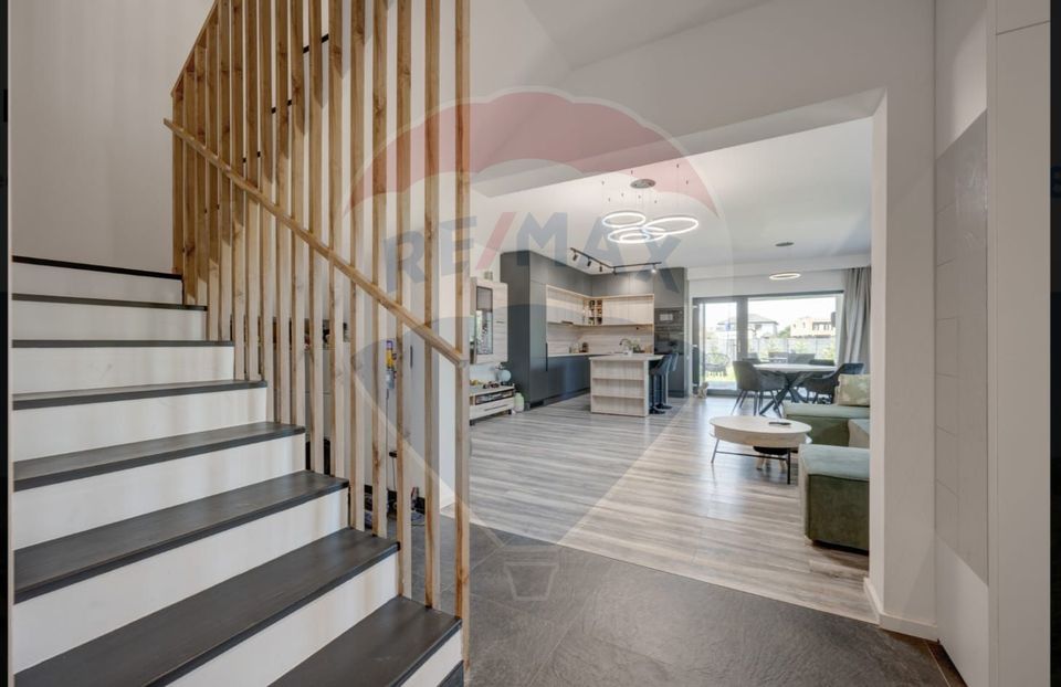 5 room House / Villa for sale