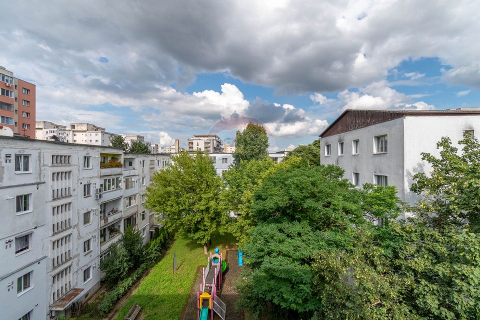 Apartament 3 camere de vanzare, 63mp, decomandat, boxa, Agricultorilor