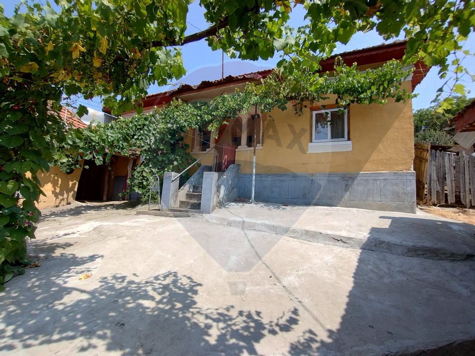 4 room House / Villa for sale