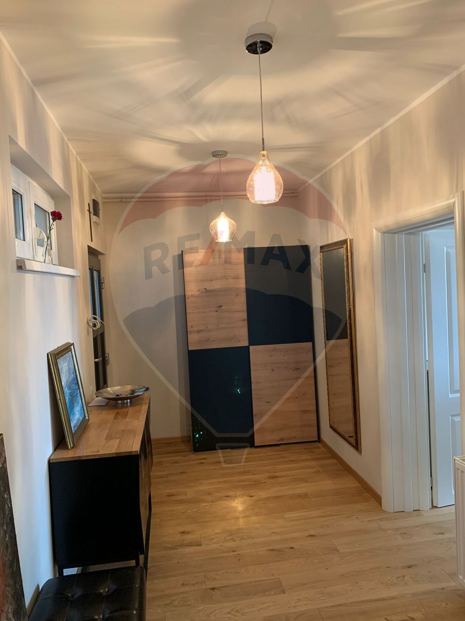 Apartament cu 2 camere de închiriat în zona centrala