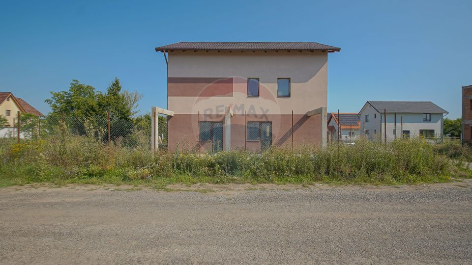 Comision 0 %! Casă de vânzare, Sânpetru!