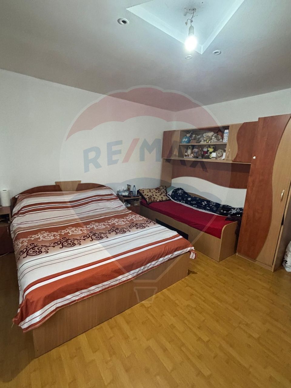 Casă spațioasă cu garaj - Mogoșoaia, foarte aproape de Podul Mogoșoaia