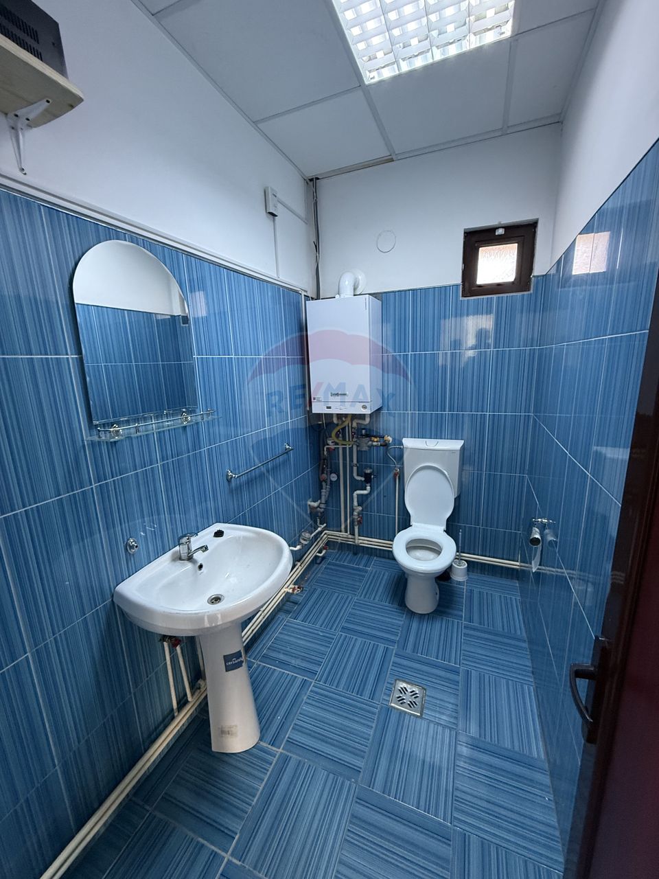 200sq.m Office Space for rent, Central area