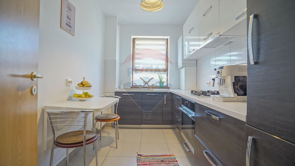 Apartament 2 camere cu parcare și grădină 30mp, zona Tractorul