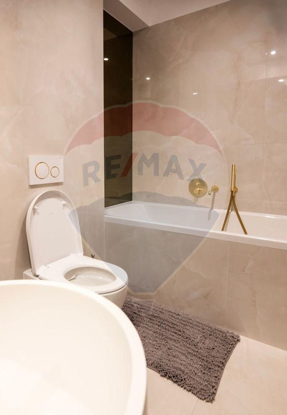 3 room Apartment for rent, Pipera area