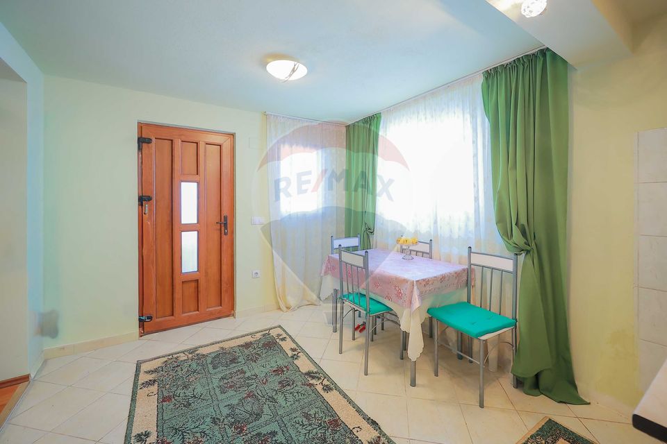 Casă cu 4 camere din cărămidă, de vânzare în zona Bratca-Damiș