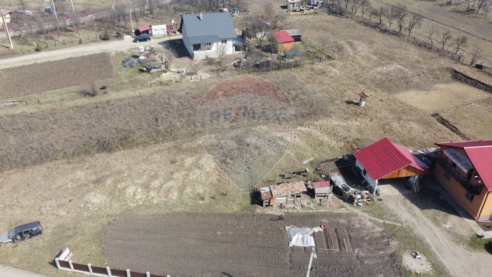 Teren intravilan Aghiresu-Fabrici comuna Aghiresu toate utilitatile
