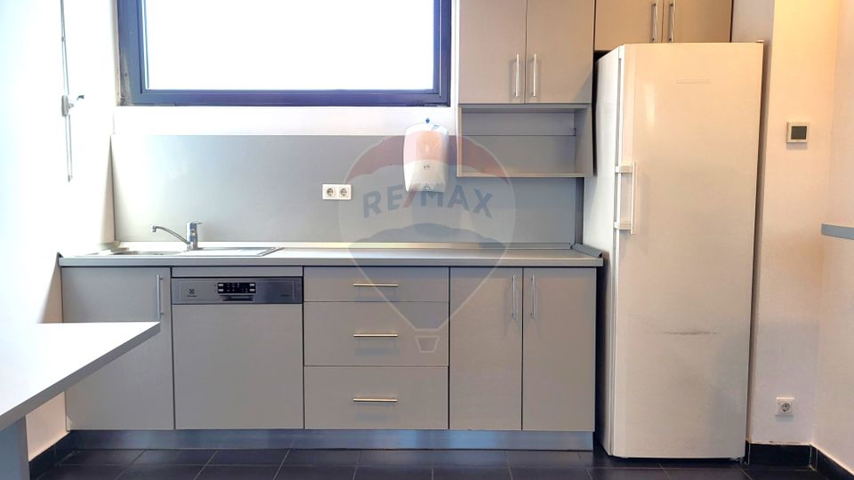 240sq.m Office Space for rent, Central area