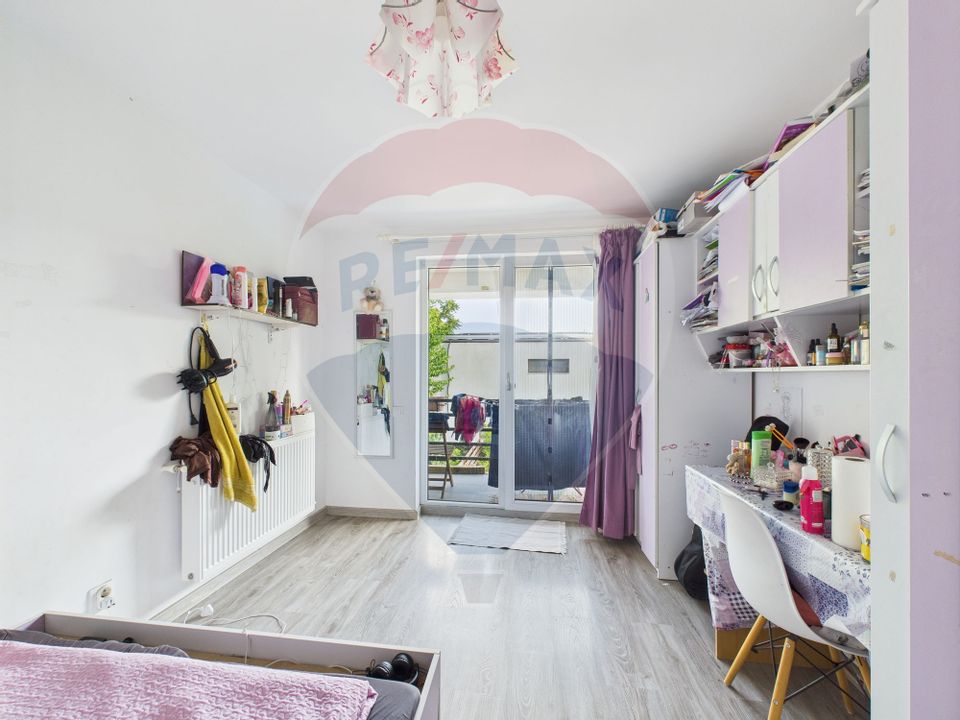 6 room House / Villa for sale