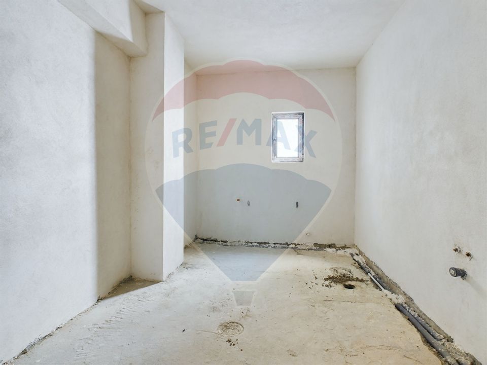 385sq.m Commercial Space for rent, Grivitei area