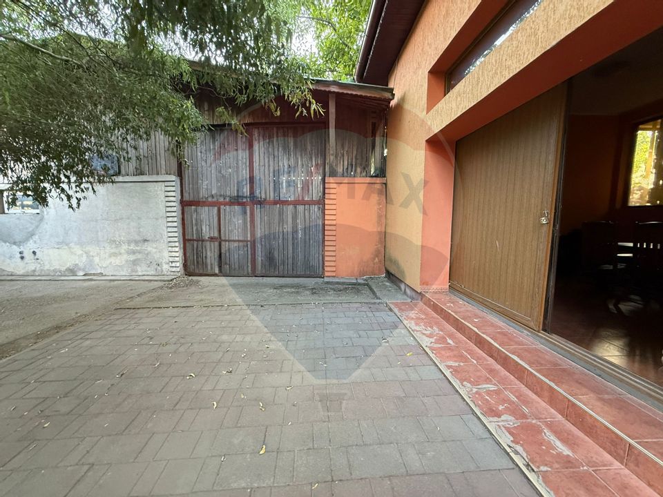 De vânzare Casă / Vilă 5 camere + 5.300 mp teren Slobozia Moara, DB