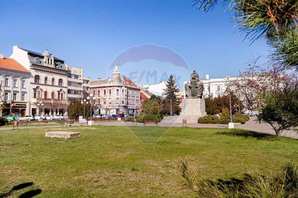 65sq.m Commercial Space for sale, Central area