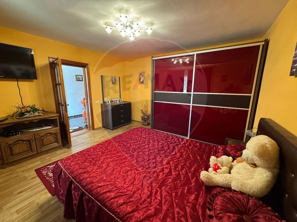 6 room House / Villa for sale