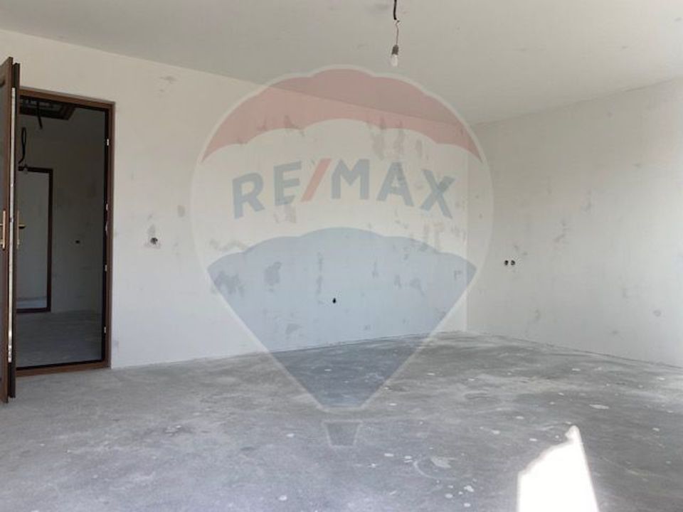 Casă / Vilă cu 5 camere de vânzare