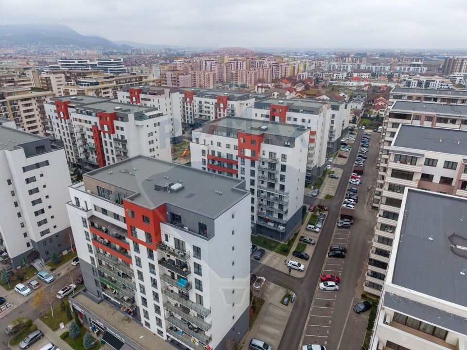 3 room Apartment for sale, Tractorul area