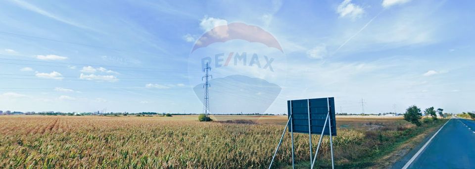 Land 50,513sqm Arad / Strada Exterior