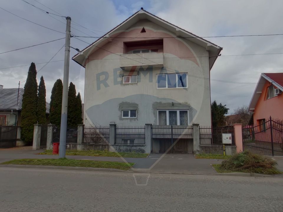 10 room House / Villa for sale, Central area