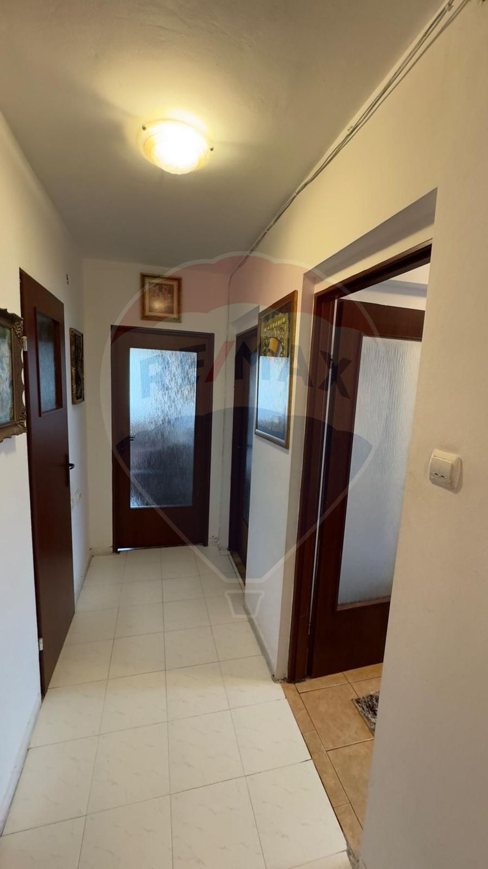 Apartament cu 2 camere de vânzare în zona Decebal