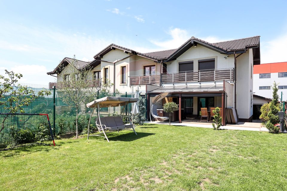 Vilă premium, saune, jacuzzi curte de 1000 mp