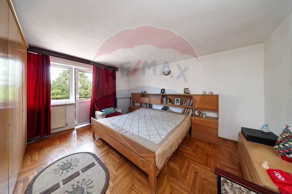 Vilă cu 4 camere de vânzare în zona Florilor