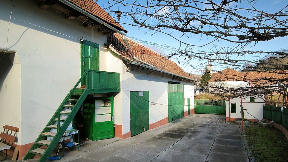 Casă / Vilă cu 4 camere de vânzare