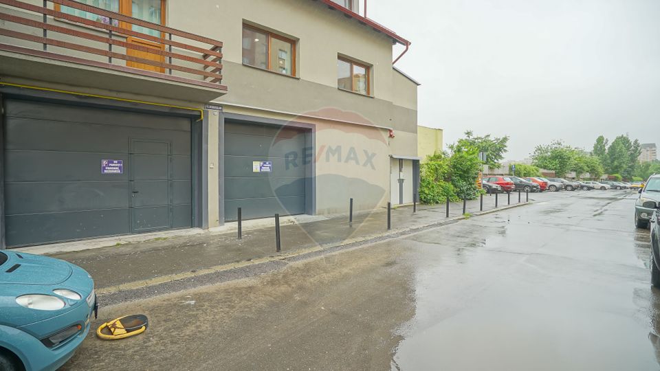 Casa multifunctionala, locuinta si destinatie comerciala Scriitorilor