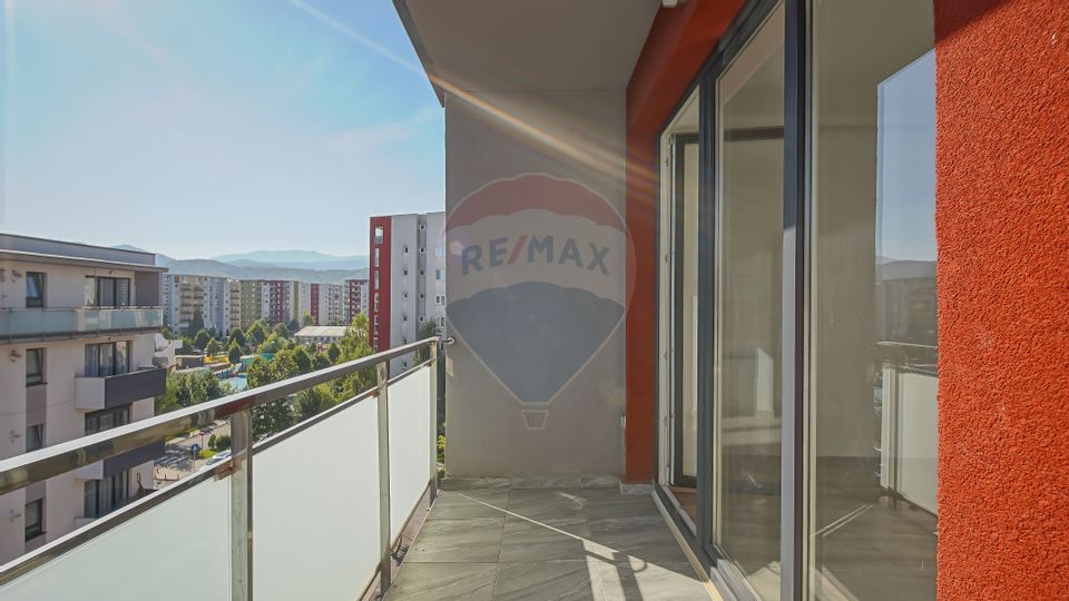 Apartament nelocuit cu priveliste deosebita|parcare|boxa