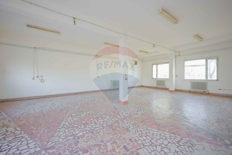 700sq.m Industrial Space for sale