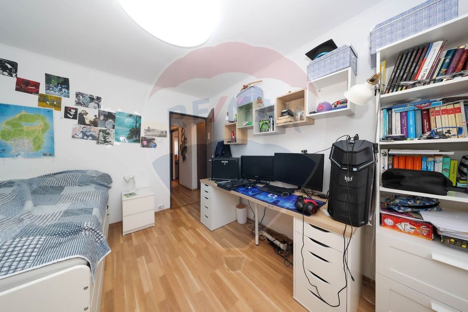 Apartament 4 camere cu structura generoasa,  zona de interes, Judetean