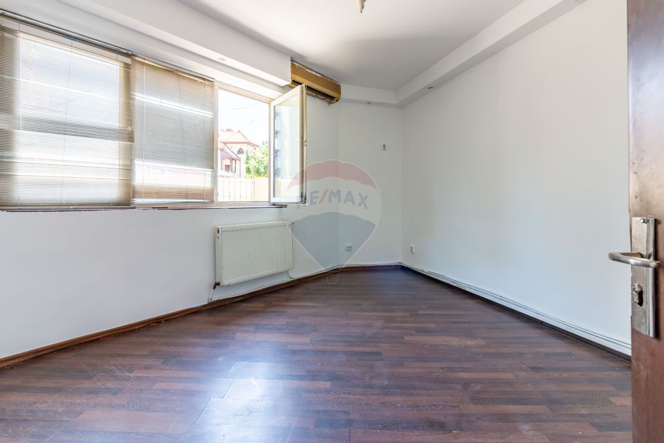 Casă / Vilă în zona Calea Calarasilor, ideal investitie, 6xparcare