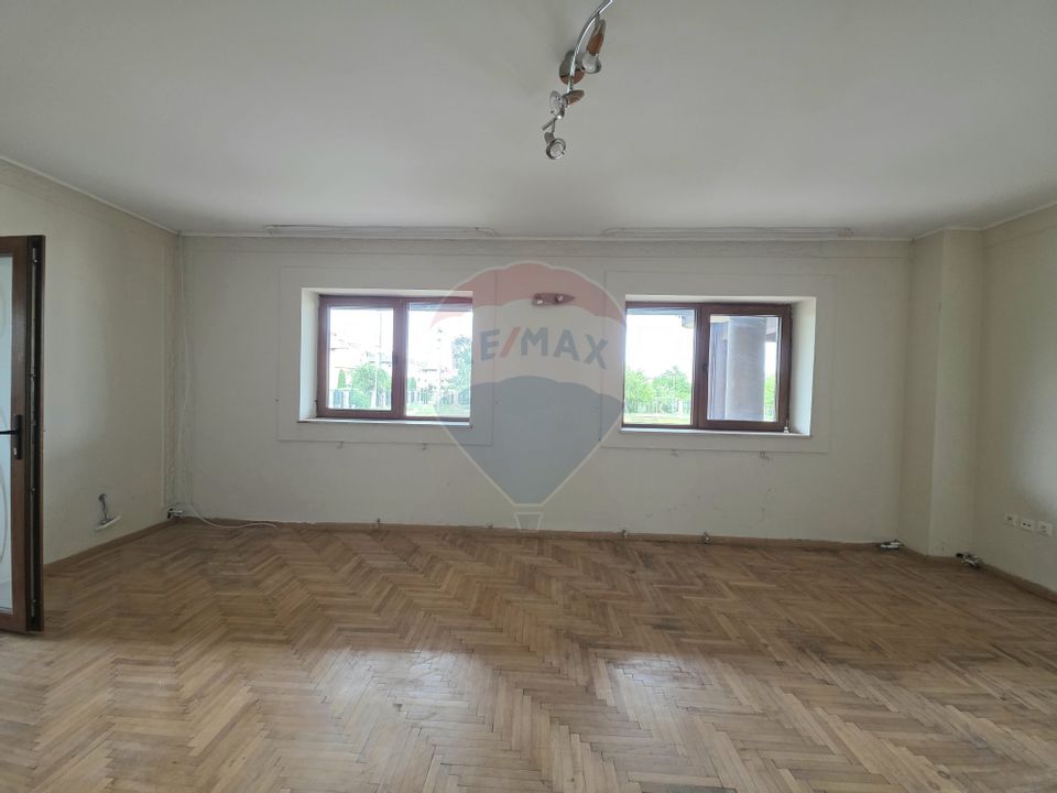 De vânzare proprietate unicat în Sascut - Bacău