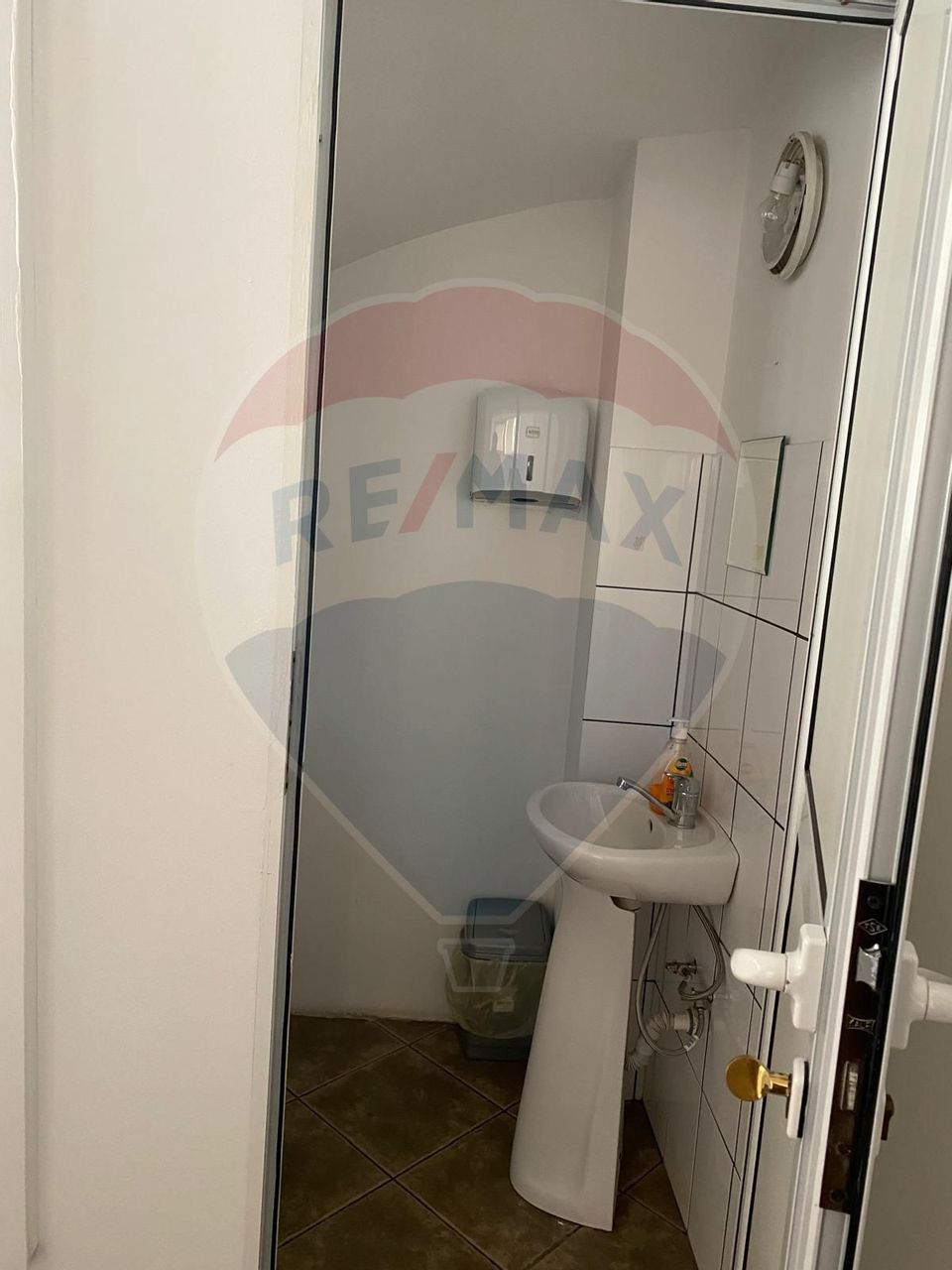 Ground floor + 1st floor for rent in villa – 220 sqm – Vitan Mall area