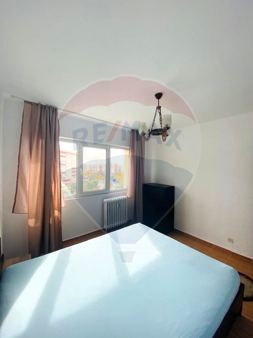 Apartament cu 3 camere la Piata Berceni