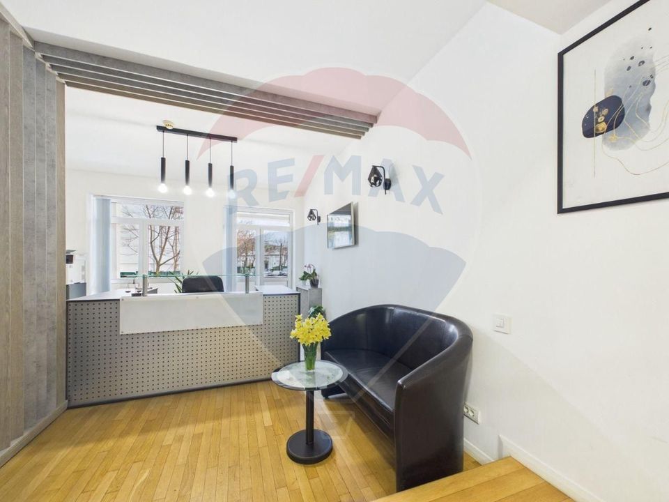 Apartament 4 camere recompartimentat din 3, P-ta Unirii | Parcare