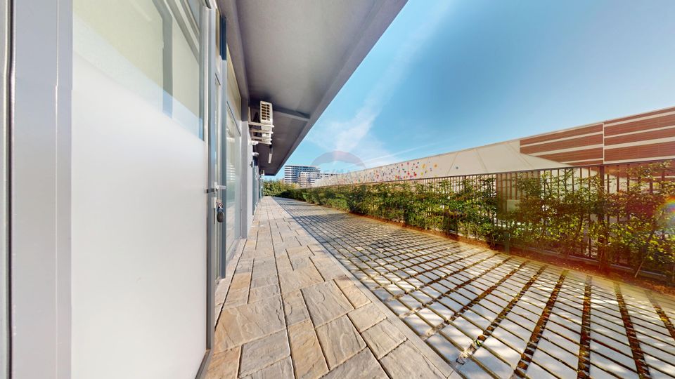 47sq.m Commercial Space for rent, Racadau area