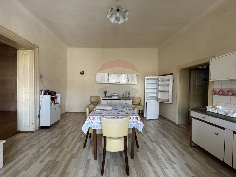 Casă pe str. Avram Iancu în Dumbrăveni