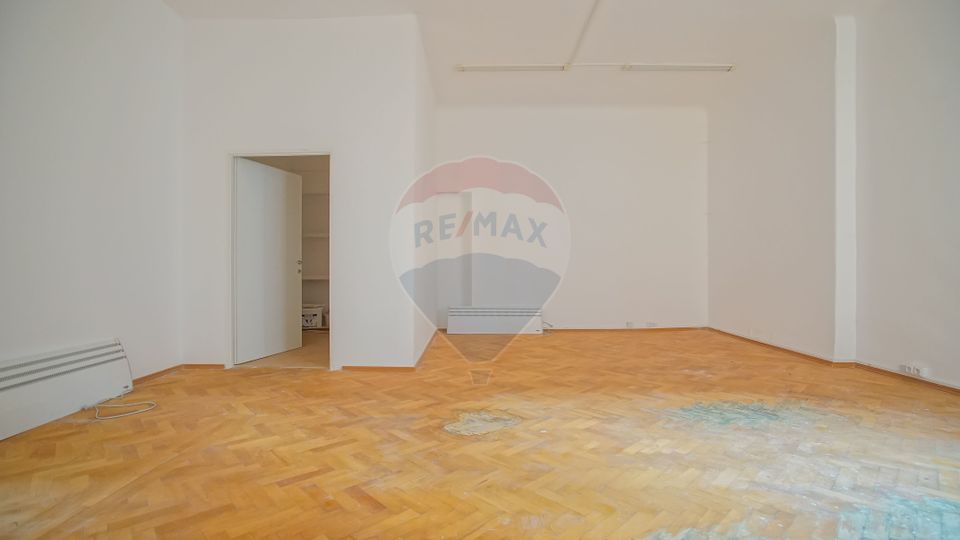 Centrul Istoric, apartament  spatios cu 4 camere, Brasov