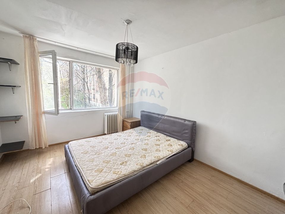 Apartament cu 2 camere de vânzare în zona Drumul Taberei