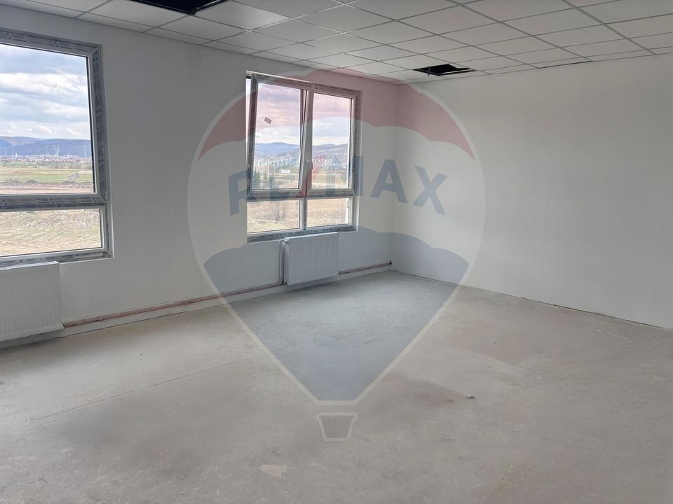 Hala moderna 1436 mp 2 rampe drive in H 10 m Luna de Sus