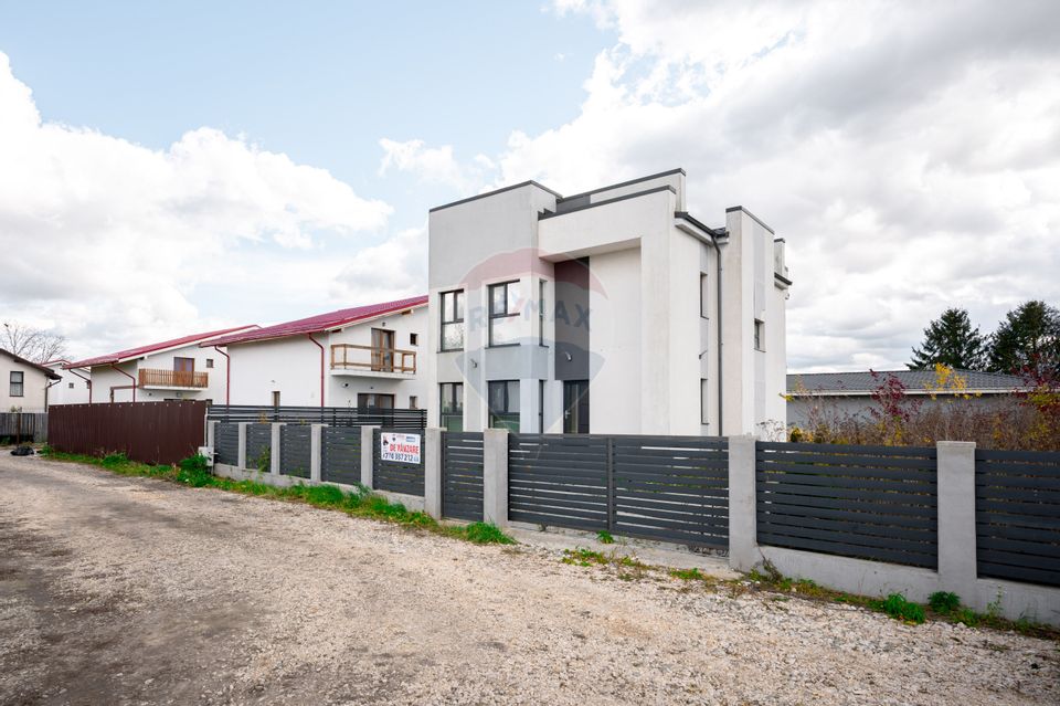 Casă nouă în Stupini: 4 camere, 3 băi și teren generos de 600 mp
