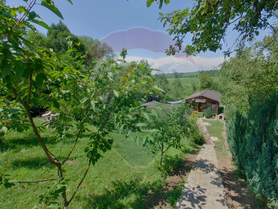 Casă / Vilă cu 4 camere de vânzare