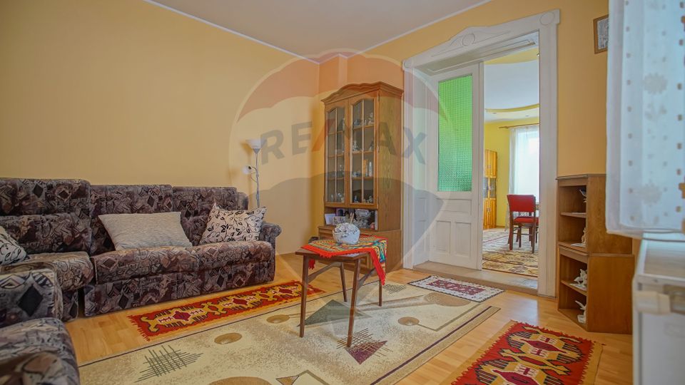 5 room House / Villa for sale