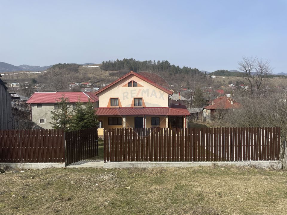 5 room House / Villa for sale