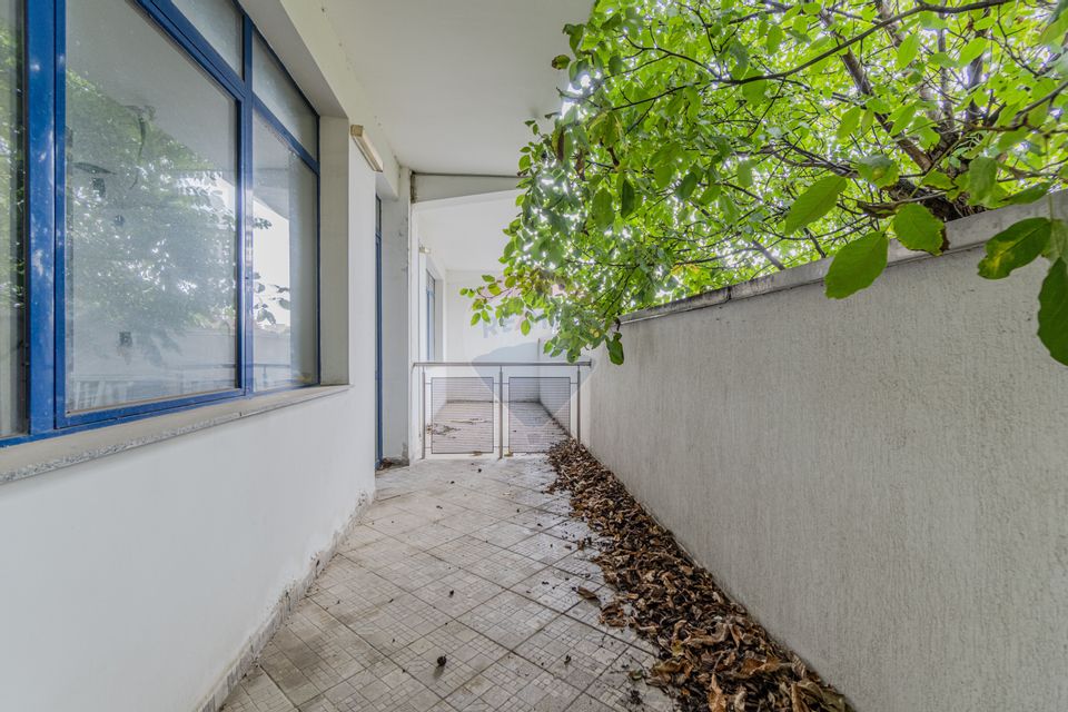 Cladire de 902 mp utili de vânzare, zona Grivitei - DN 13, COMISION 0