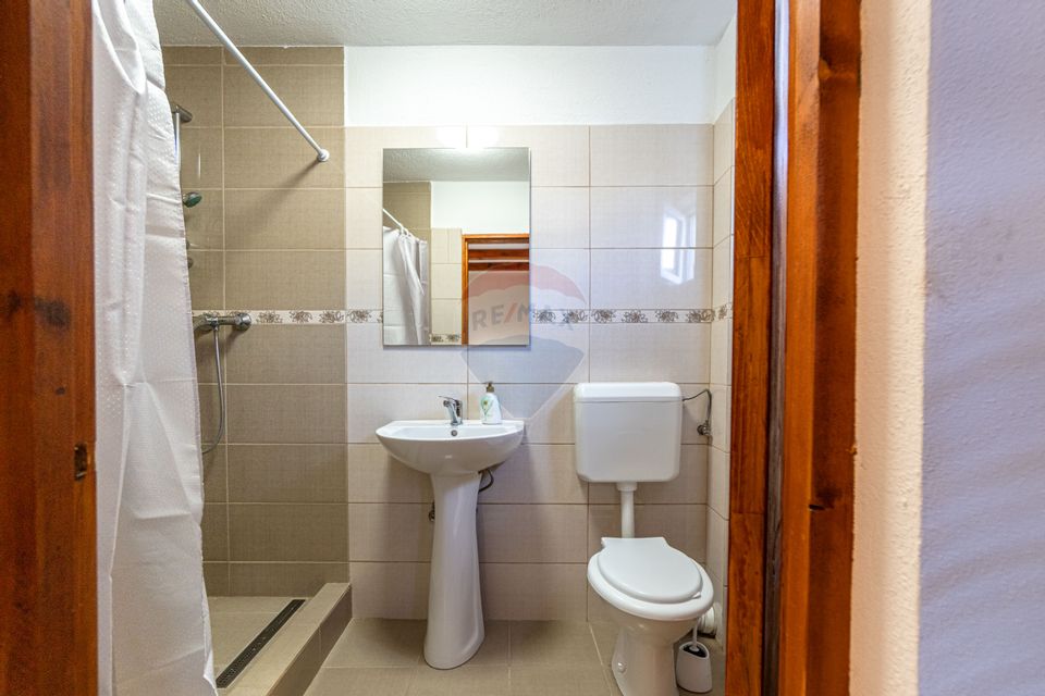 Casă / Vilă cu 7 camere de vânzare